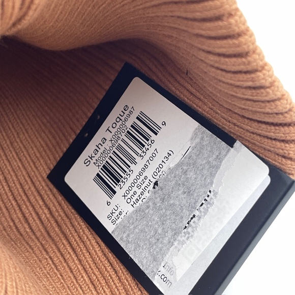 BNWT NEW Arcteryx Skaha Toque Hazelnut Rib Knit Stretch Winter Hat Beanie O/S - Picture 3 of 5